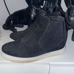 Black suede wedges